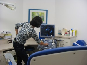 Dr. Neunteufel zeigt Ultraschall 2